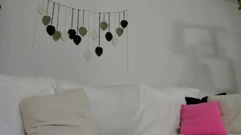 Snapshot of rachel__lips chatting on 05/31/26, 09:05 rachel__lips online show from 05/31/26, 09:05