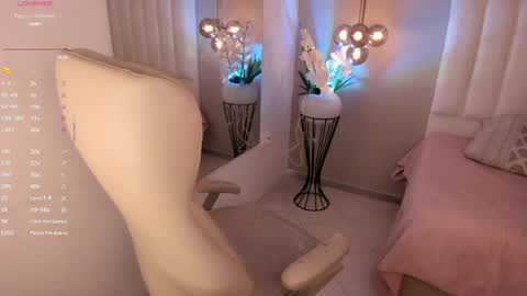 Mariana online show from 04/22/26, 08:10