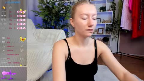 Snapshot of rachel_rut chatting on 10/04/25, 04:10 Rachel online show from 10/04/25, 04:10