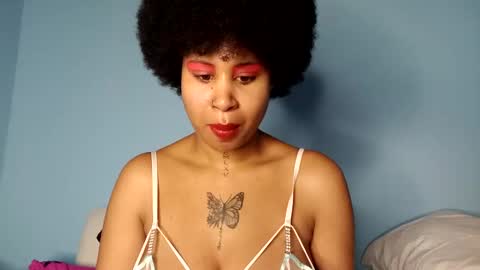 RachelAnn online show from 03/10/25, 03:01