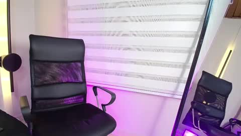 Rachell online show from 02/19/25, 07:06