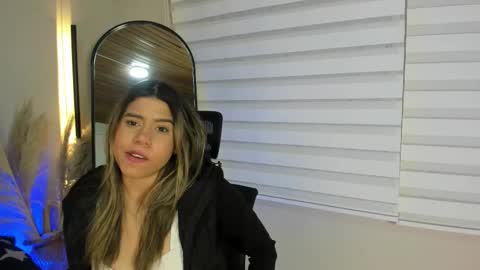 Rachell online show from 10/25/25, 04:20