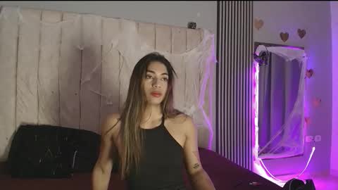 rachell_owen online show from 10/15/25, 10:04