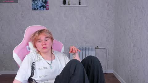 Rachell online show from 05/18/26, 04:07