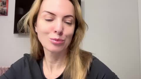 Rachel online show from 02/06/25, 09:17