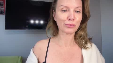 Rachel online show from 10/01/25, 12:11