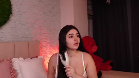 Snapshot of rachelswaan chatting on 03/01/25, 04:47 RachelSwaan online show from 03/01/25, 04:47