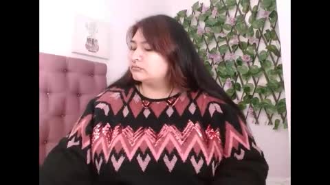 radiantgoddes online show from 11/16/25, 02:00