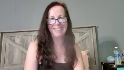 Snapshot of radiantpeachgoddess chatting on 02/28/25, 05:15 Radiant Peach Goddess online show from 02/28/25, 05:15