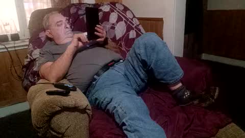 Snapshot of radiomantim chatting on 02/13/26, 04:14 Radioman for fun online show from 02/13/26, 04:14