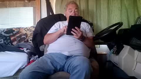 Radioman for fun online show from 04/23/26, 03:03