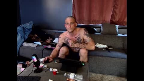 Snapshot of rado970 chatting on 11/25/25, 10:43 Lauren online show from 11/25/25, 10:43