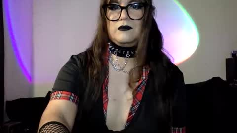 Snapshot of raecdboy chatting on 10/17/25, 11:02 RaeCDboy online show from 10/17/25, 11:02