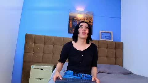 Snapshot of raechel_morgan chatting on 05/24/26, 02:00 Reachel online show from 05/24/26, 02:00