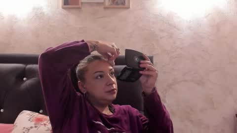 raelledarkstar online show from 12/15/25, 07:56