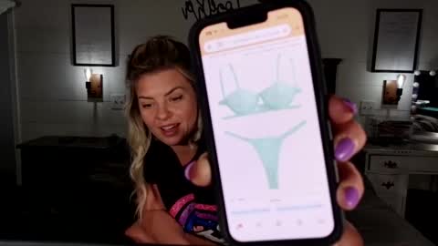 Rae Quinn and Doctor Dustin online show from 04/23/26, 02:24