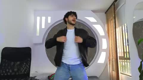 R A F A E L online show from 09/18/25, 09:17