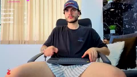 R A F A E L online show from 11/29/25, 08:56