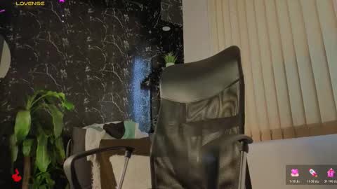 R A F A E L online show from 01/18/26, 08:12