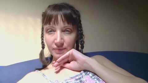 Rafaella online show from 04/22/26, 01:23