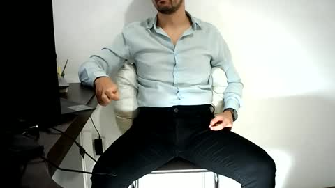 Snapshot of rafaelssk chatting on 06/07/26, 06:44 elenacam online show from 06/07/26, 06:44