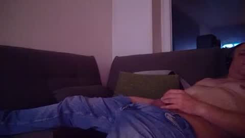 Snapshot of raffael303 chatting on 10/04/25, 04:21 raffael303 online show from 10/04/25, 04:21