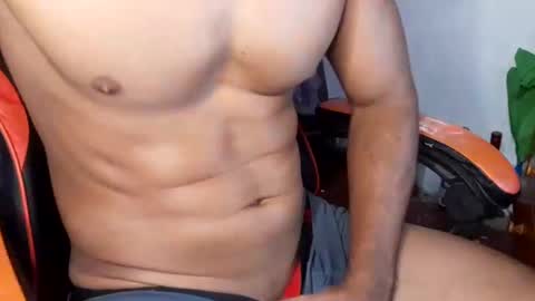 Snapshot of ragnar586 chatting on 02/07/25, 06:34 Ragnar69 online show from 02/07/25, 06:34