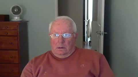 raiderman215 online show from 12/08/24, 03:13
