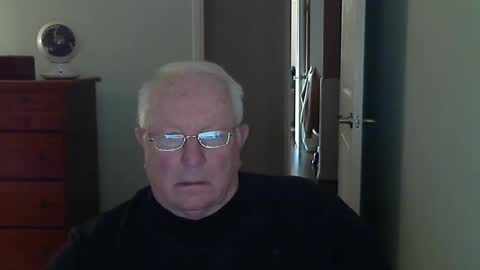 raiderman215 online show from 12/10/24, 06:06