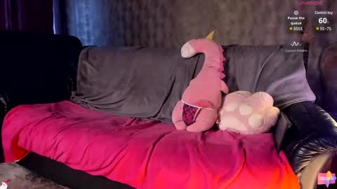 Snapshot of rainbowpony420 chatting on 02/08/25, 05:51 Joline and Alexa online show from 02/08/25, 05:51