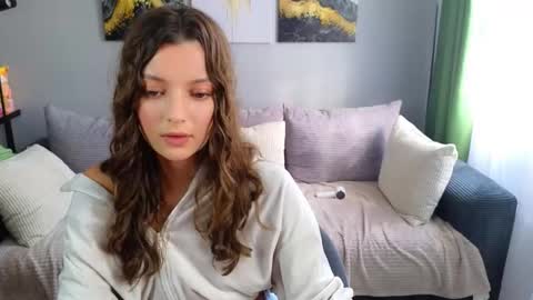 rainevi online show from 03/18/26, 10:07