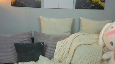 rainevi online show from 04/24/26, 03:14