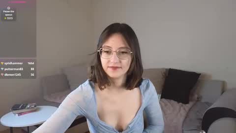 Snapshot of rainybella chatting on 10/12/25, 07:18 rainybella online show from 10/12/25, 07:18