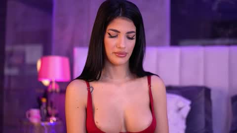 Raisa online show from 11/01/25, 04:53