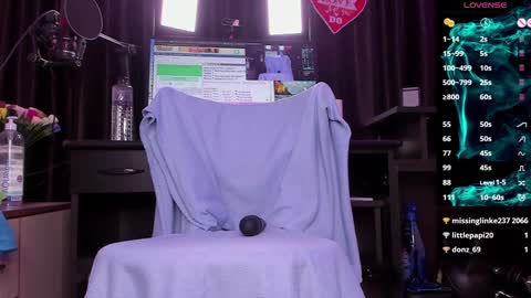 Laura online show from 12/30/24, 05:37