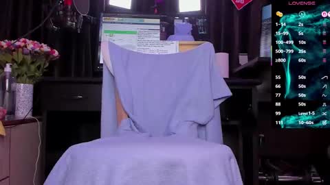 Laura online show from 02/15/26, 03:36