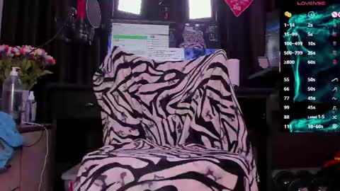 Laura online show from 07/09/26, 11:47