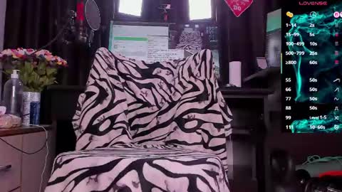 Laura online show from 07/23/26, 02:31