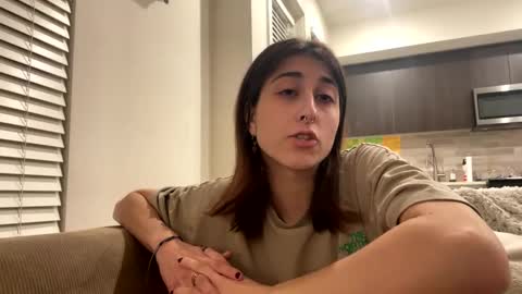 Snapshot of raiyvyn chatting on 12/27/24, 03:53 Ray Ray online show from 12/27/24, 03:53