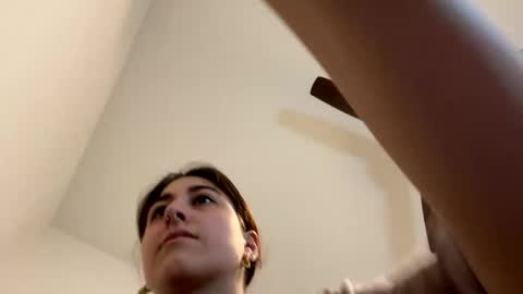 Snapshot of raiyvyn chatting on 01/25/25, 05:29 Ray Ray online show from 01/25/25, 05:29