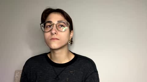 Snapshot of raiyvyn chatting on 01/30/25, 04:16 Ray Ray online show from 01/30/25, 04:16