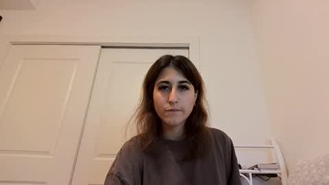 Snapshot of raiyvyn chatting on 10/11/25, 02:22 Ray Ray online show from 10/11/25, 02:22