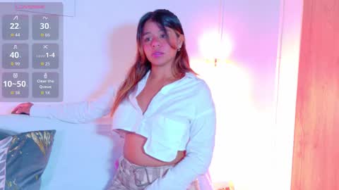 Snapshot of rajjnar_nina chatting on 10/18/25, 12:35 Nina online show from 10/18/25, 12:35