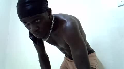 Snapshot of rakeem_1_ chatting on 02/22/25, 10:29 rakeem 1 online show from 02/22/25, 10:29