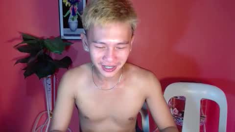 ralfhuge24 online show from 10/23/25, 10:58