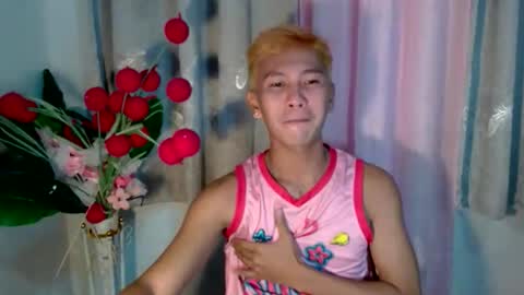 ralfhuge24 online show from 12/05/25, 07:21