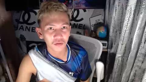 ralfhuge24 online show from 04/18/26, 12:25