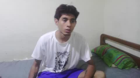Snapshot of rami_hot0 chatting on 05/08/26, 10:04 rami_hot0 online show from 05/08/26, 10:04
