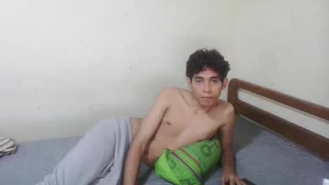 Snapshot of rami_hot0 chatting on 05/13/26, 08:27 rami_hot0 online show from 05/13/26, 08:27