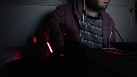 ramirolove3 online show from 12/16/25, 12:15